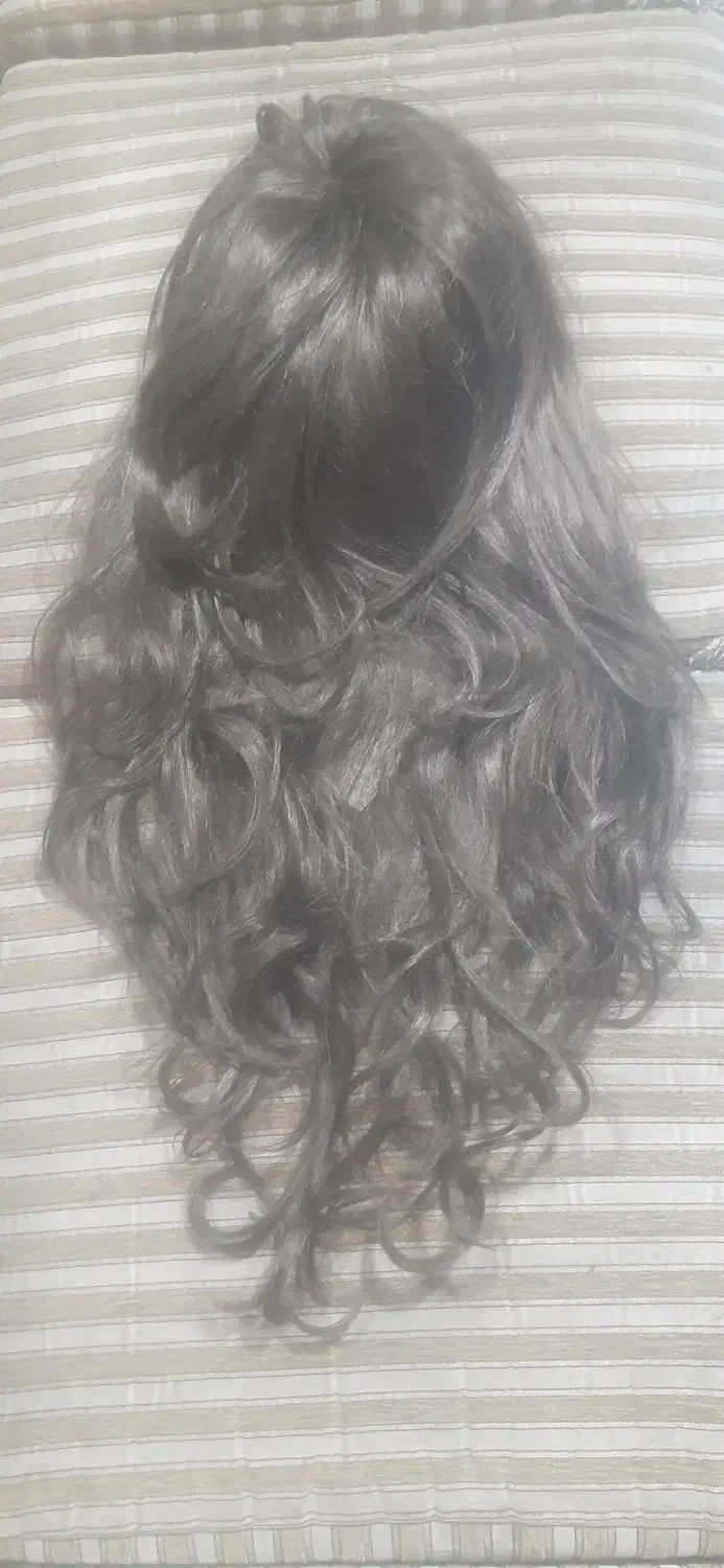 کلاه گیس بلند بدون استفاده کاملا نو قیمت پایین زدم|آرایشی، بهداشتی، درمانی|کرمان, |دیوار