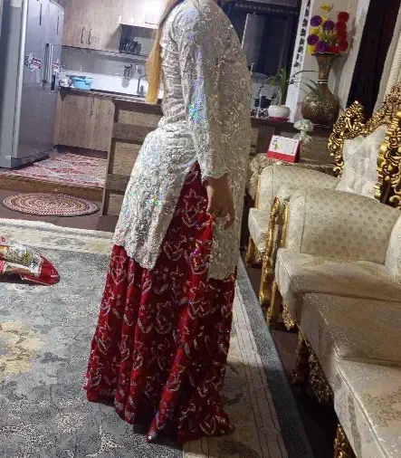 لباس محلی|لباس|فولادشهر, B7|دیوار