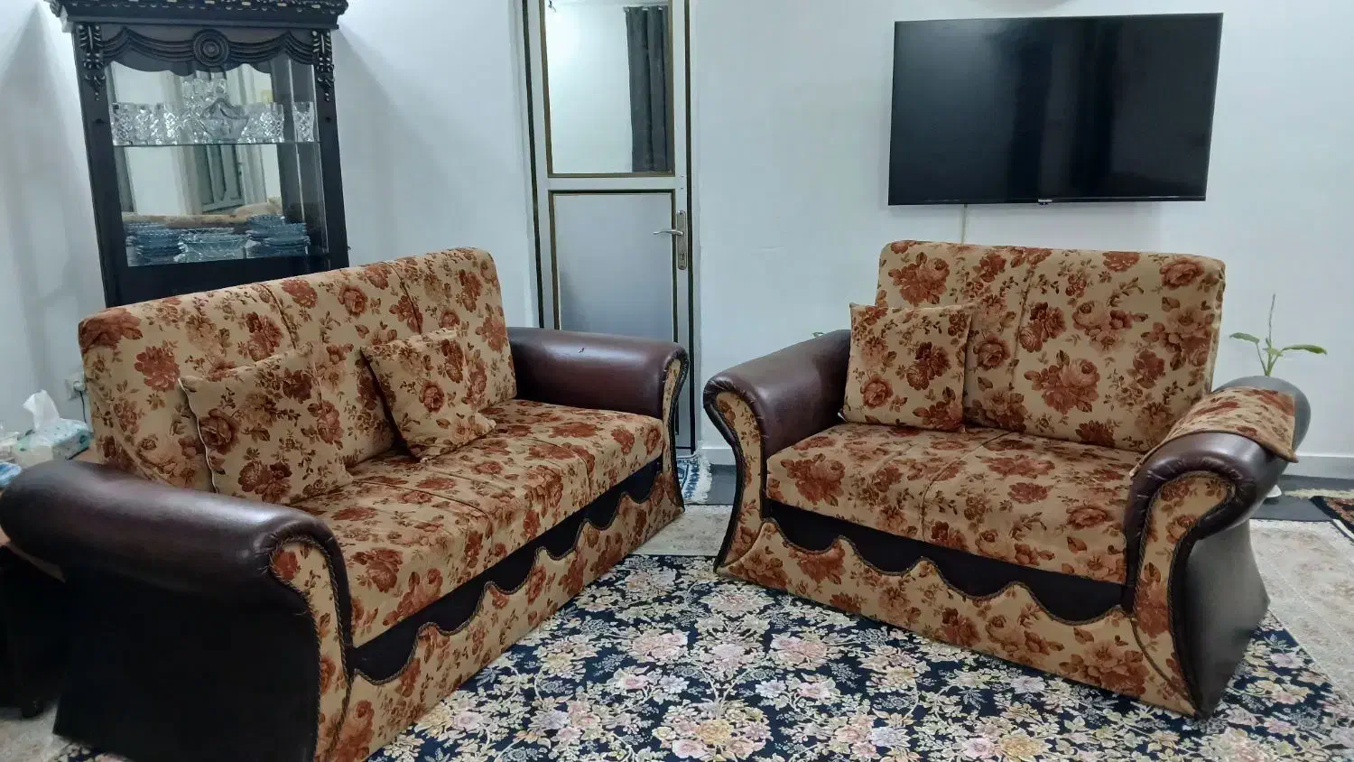 مبل ۵نفره|مبلمان خانگی و میز عسلی|آستانه اشرفیه, |دیوار