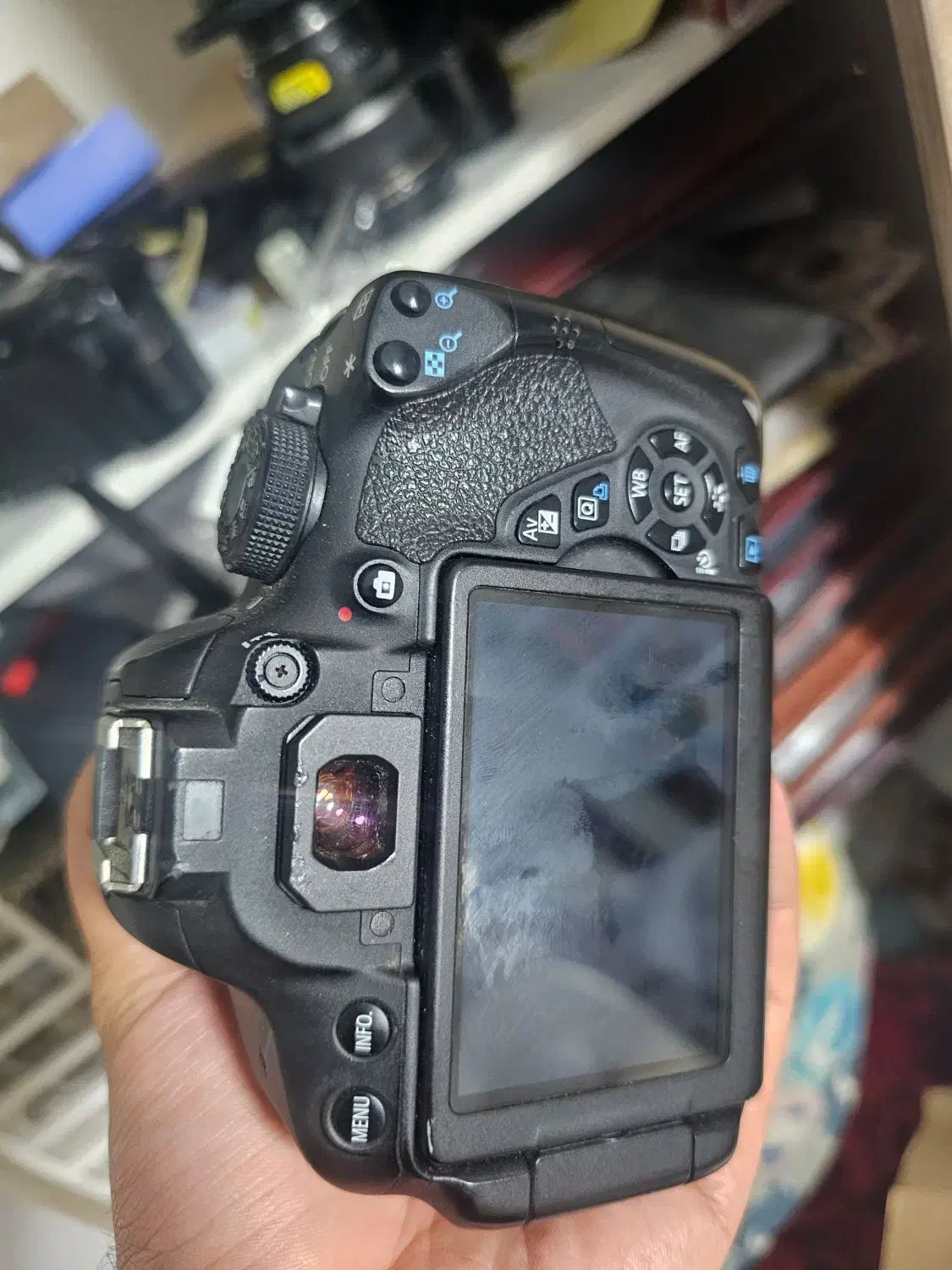 فروش‌دوربین کنونcanon700dبالنز18-135و 10-22و۵۰فیکس|دوربین عکاسی و فیلم‌برداری|تهران, نجات اللهی|دیوار