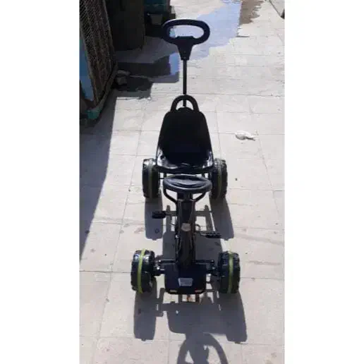 ماشین چهارچرخ|اسباب‌‌بازی|آفتاب, |دیوار