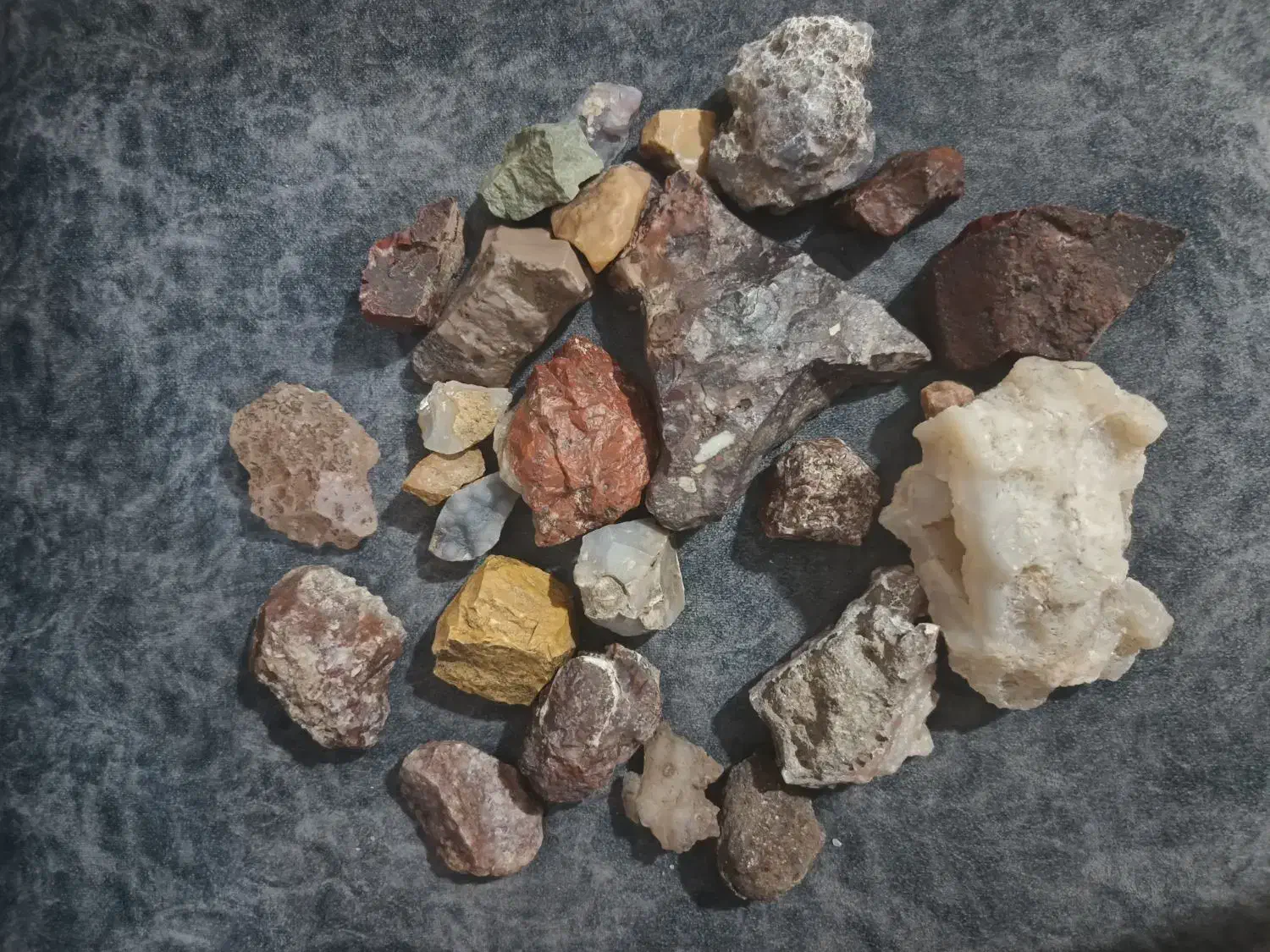 سنگ زینتی|کلکسیون اشیاء عتیقه|تهران, دستغیب|دیوار