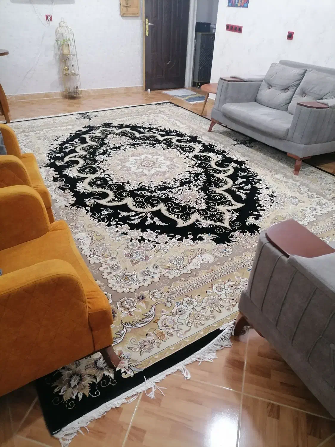 دوتا فرش ۱۲ متری گل ابریشم کاملا سالم|فرش|نهاوند, |دیوار