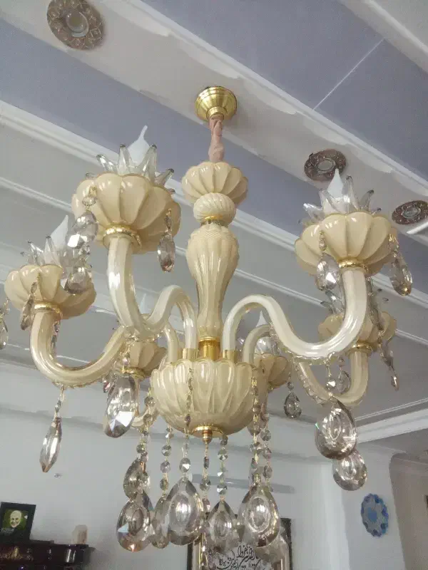 آویز کریستالی شیک|لوستر و چراغ آویز|قم, زنبیل آباد|دیوار