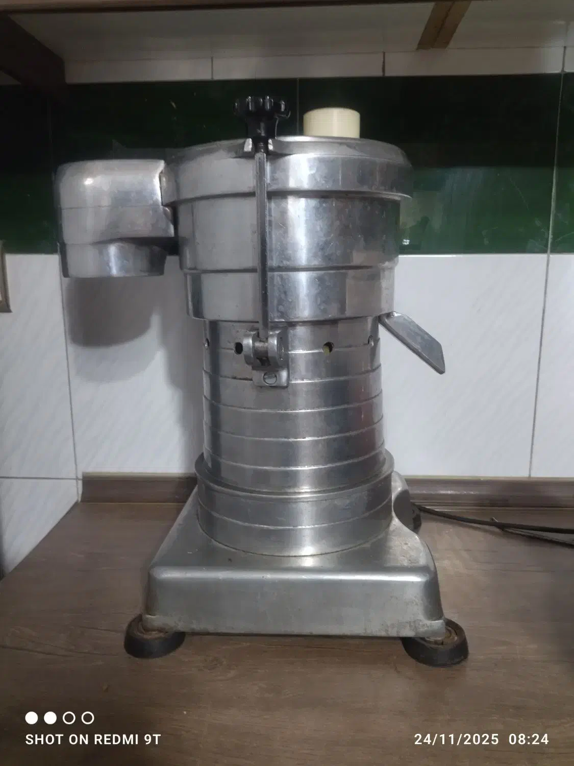 آبمیوه گیریِ صنعتی|آبمیوهگیر و آبمرکباتگیر|تهران, ابوذر|دیوار