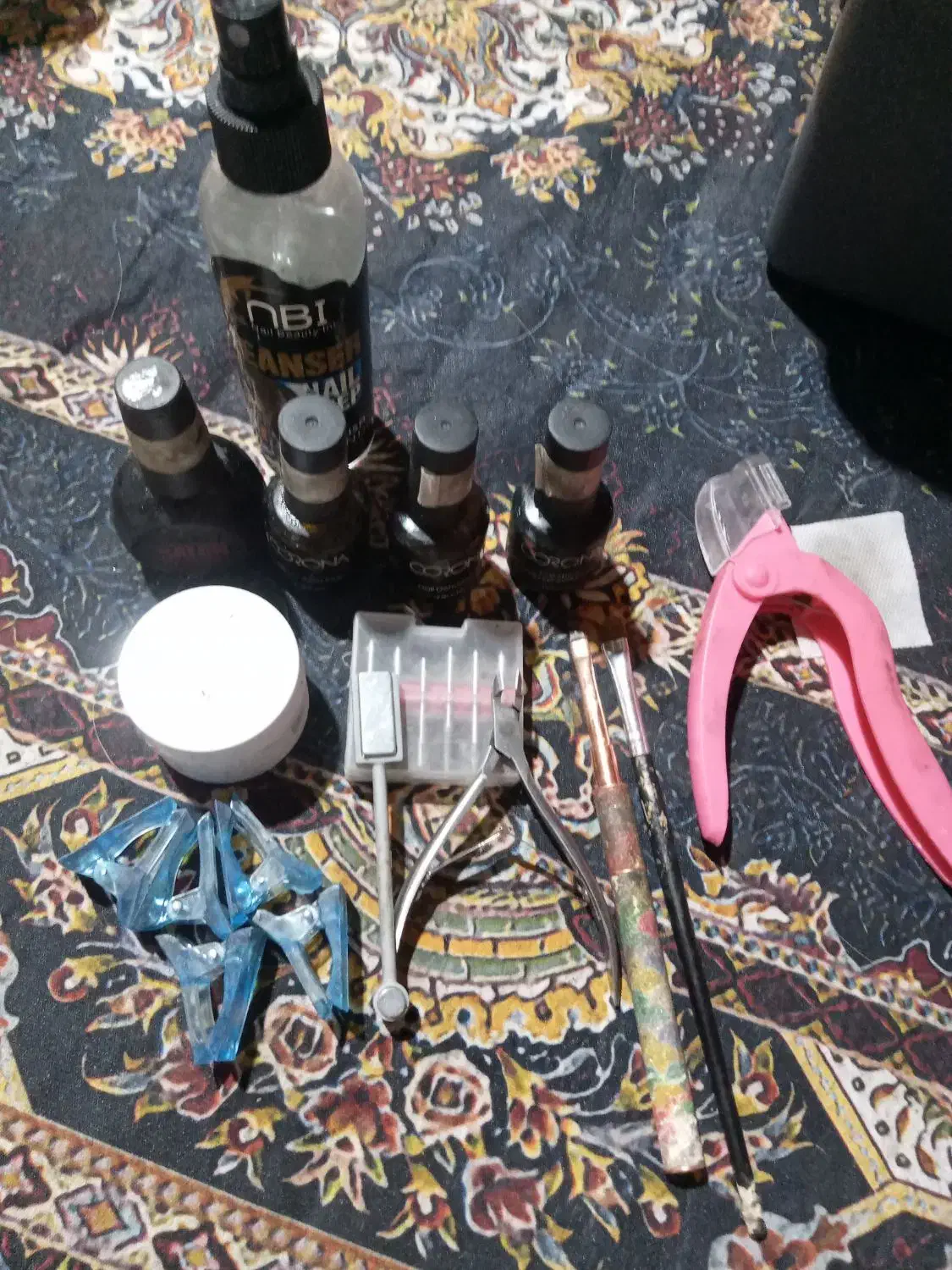 تعدادی وسایل کاشت ناخن|آرایشی، بهداشتی، درمانی|بم, |دیوار