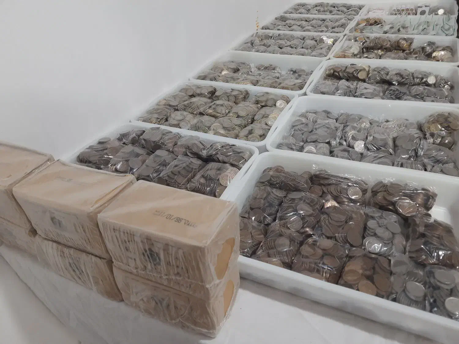 کلکسیون سکه جمهوری|کلکسیون سکه، تمبر، اسکناس|مشهد, شهید آوینی|دیوار