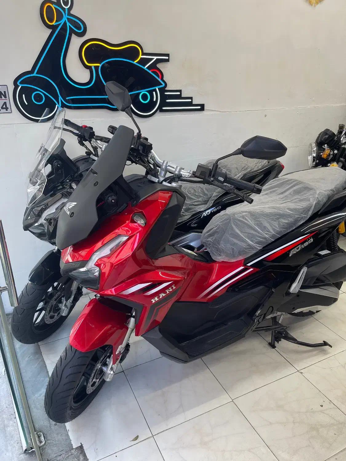 ADV180cc در حد نو مشکی و قرمز 1404|موتورسیکلت|قائم‌شهر, |دیوار