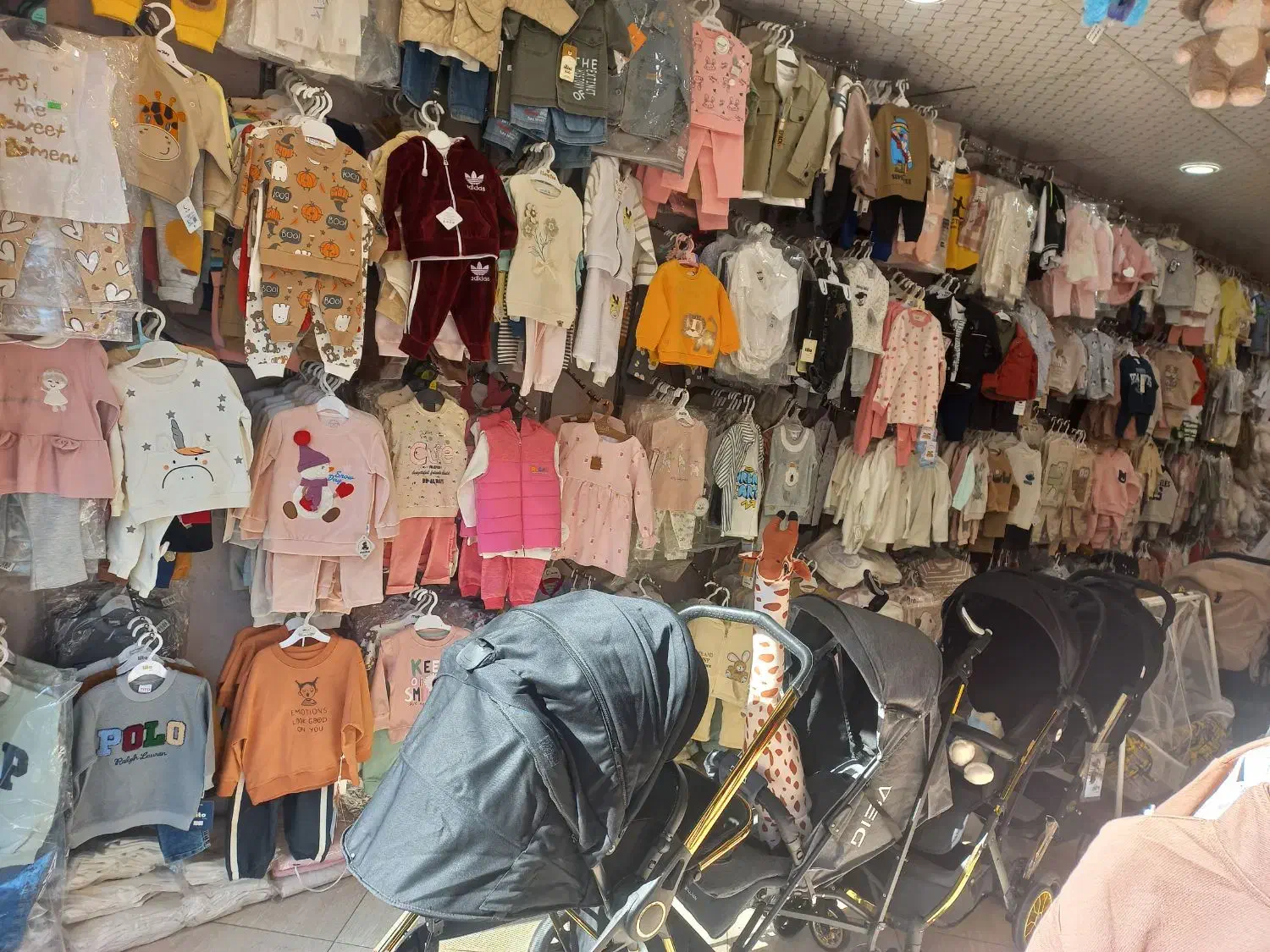 سیسمونی نی نی سا|تخت و صندلی بچه|قم, سراجه (۱۵ خرداد)|دیوار