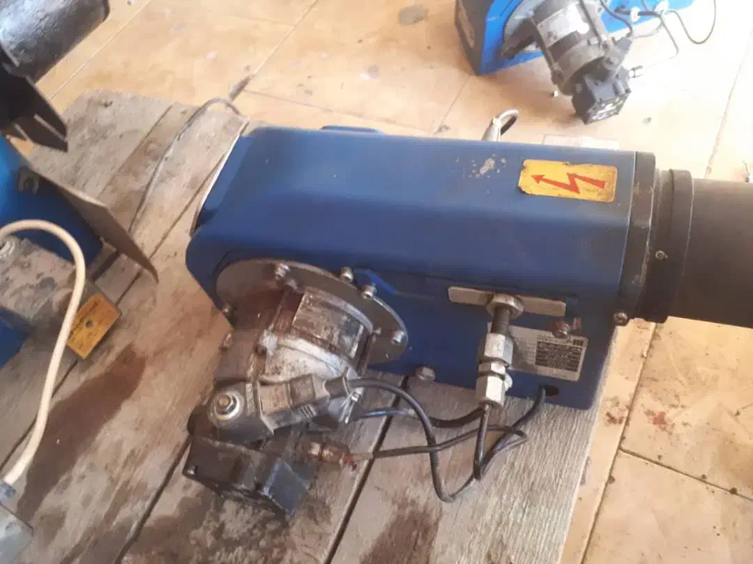 مشعل|آبگرمکن، پکیج، شوفاژ|یزد, |دیوار