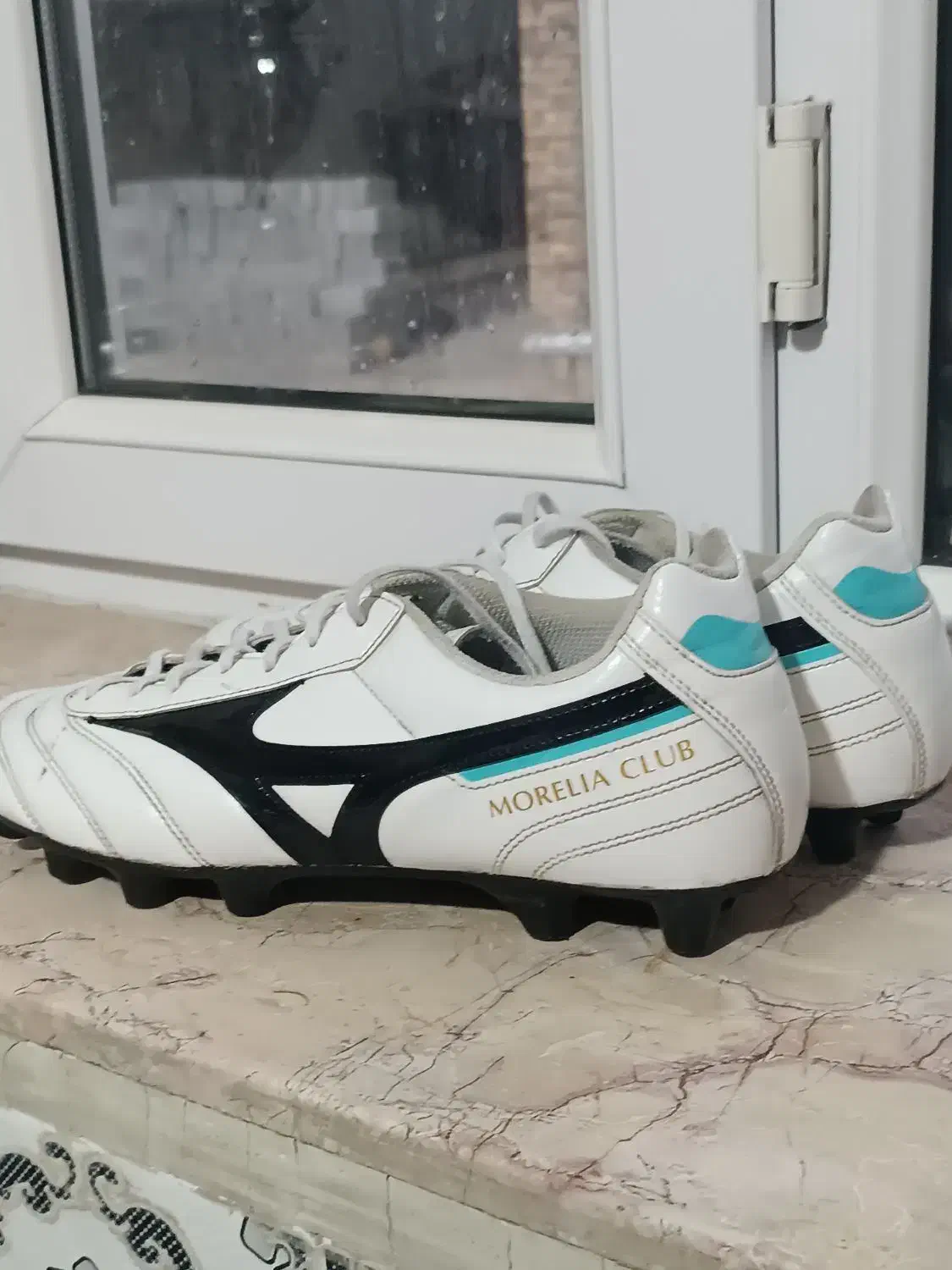 کفش فوتبال|تجهیزات ورزشی|اشنویه, |دیوار