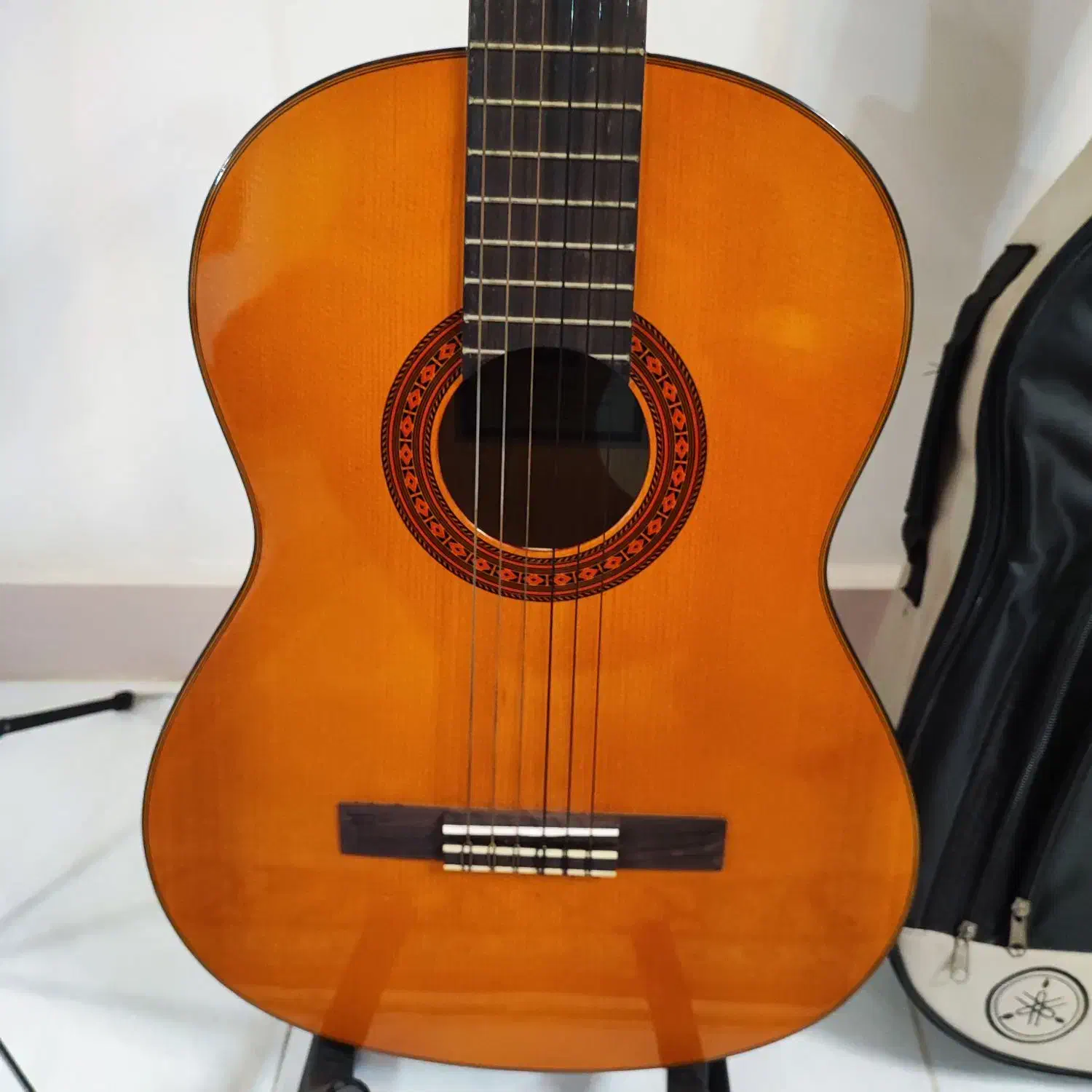 گیتار YAMAHA C70|گیتار، بیس، امپلیفایر|گرگان, |دیوار