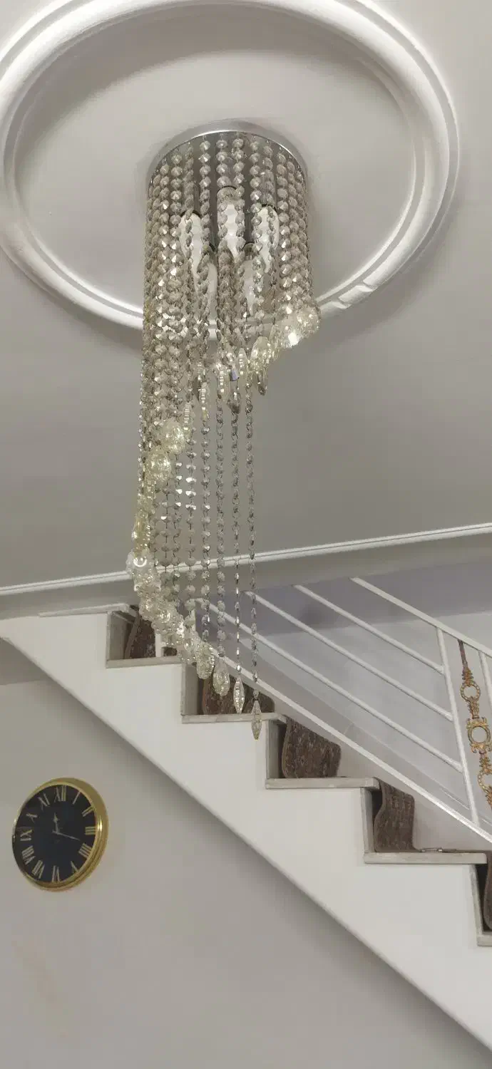 لوستر کریستالی تمیز وسالم|لوستر و چراغ آویز|قم, شهرک فاطمیه|دیوار