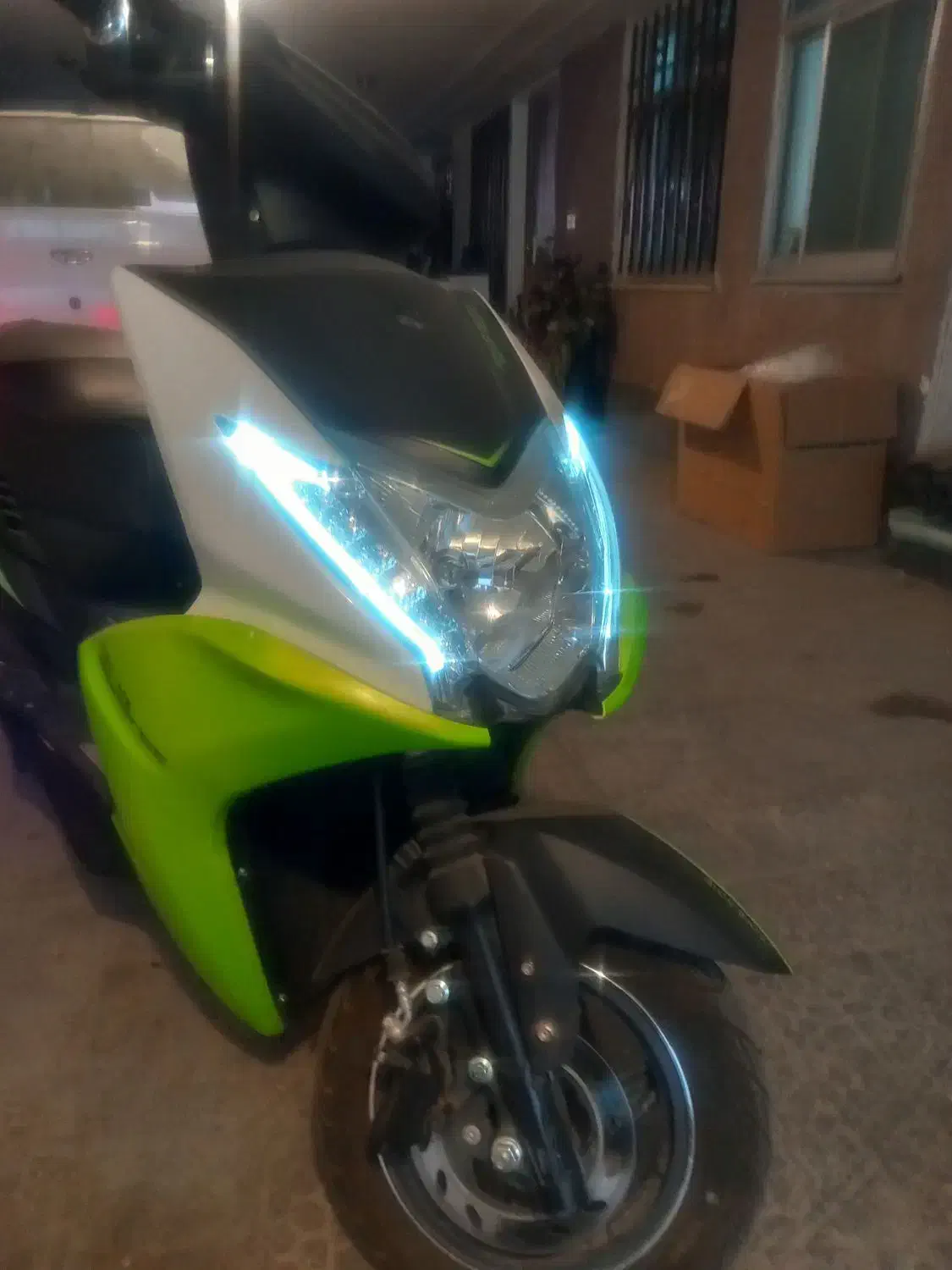 اسکوتر برقی|دوچرخه، اسکیت، اسکوتر|اصفهان, مسجد مصلی|دیوار