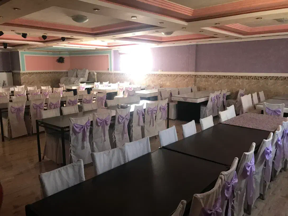 اجاره سالن غذا خوری ۱۵۰ متری|اجارهٔ مغازه و غرفه|سرعین, |دیوار