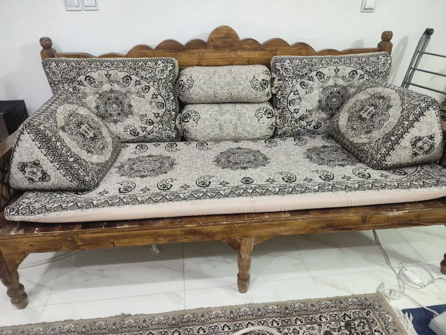 تخت شاه نشین فروش فوری|تخت و سرویس خواب|ورامین, خیر آباد|دیوار