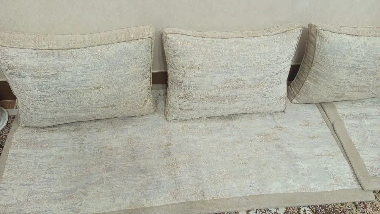 روپشتی و کناره نو نو|پشتی|نجف‌آباد, یزدانشهر|دیوار