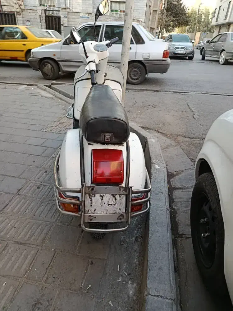 وسپا ۱۲۵ ایتالیایی|موتورسیکلت|تهران, مسعودیه|دیوار