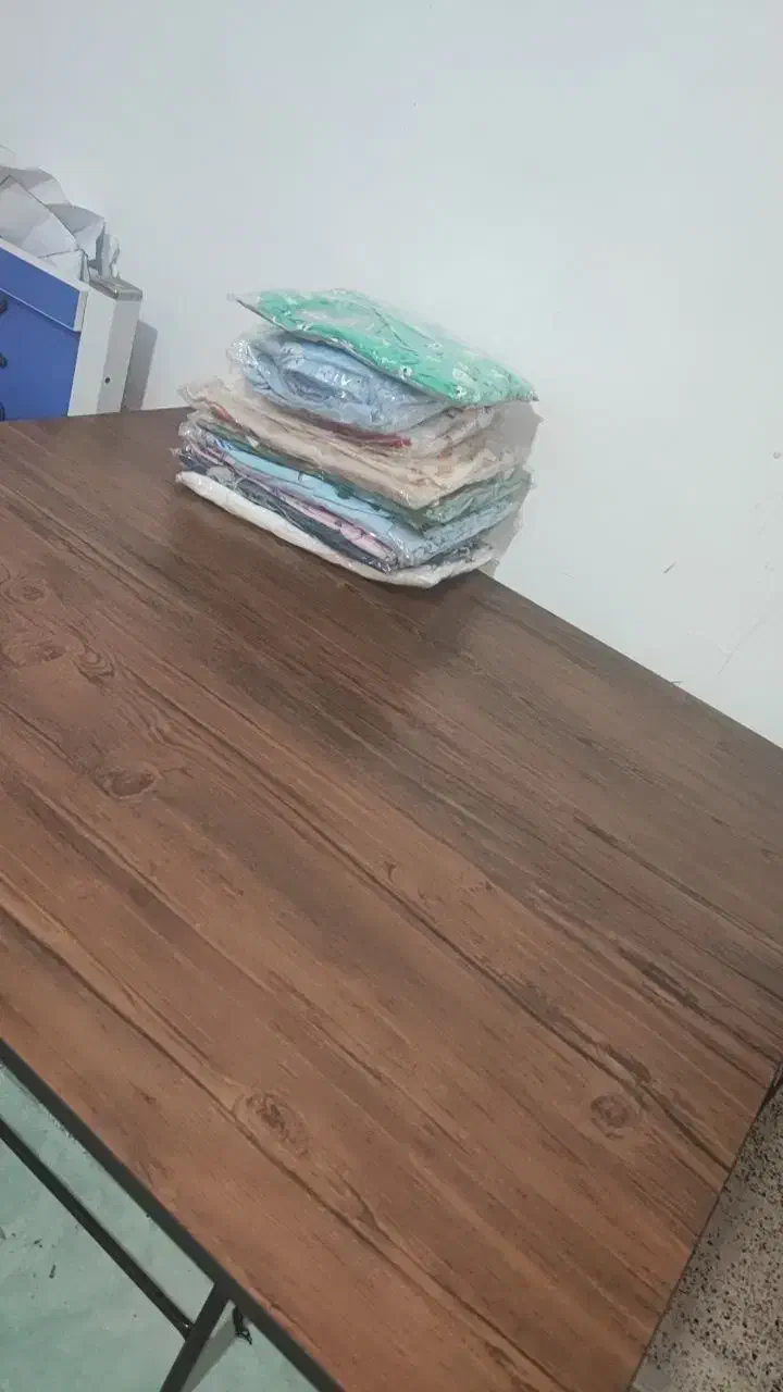 میز چوبی 100×80 پایه فلزی جمع شو|میز تحریر و کامپیوتر|چابهار, |دیوار