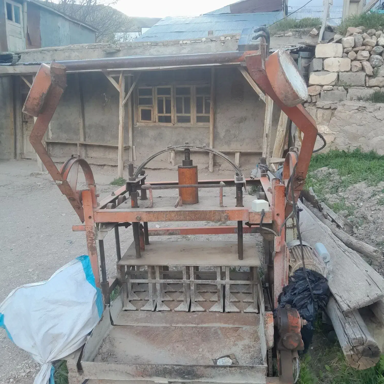 بلوک|ماشینآلات صنعتی|خلخال, |دیوار