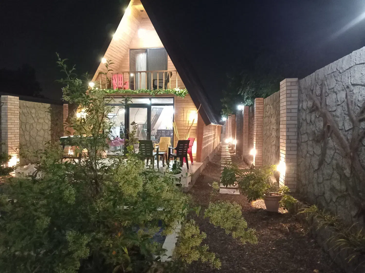 اجاره ویلای دوبلکس سوئیسی  در رشت|اجارهٔ کوتاه‌مدت ویلا و باغ|رشت, کاکتوس|دیوار