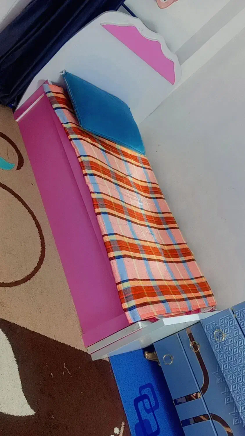 دو تخت همراه تشک|تخت و سرویس خواب|آزادشهر, |دیوار