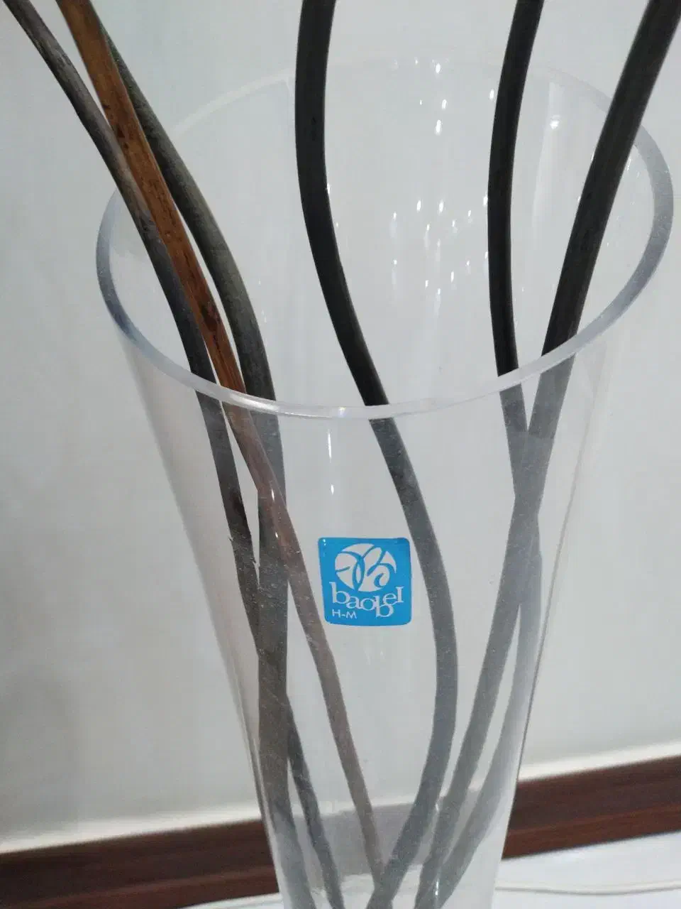 گلدان خارجی|گل مصنوعی|تهران, نیروی هوایی (پیروزی)|دیوار