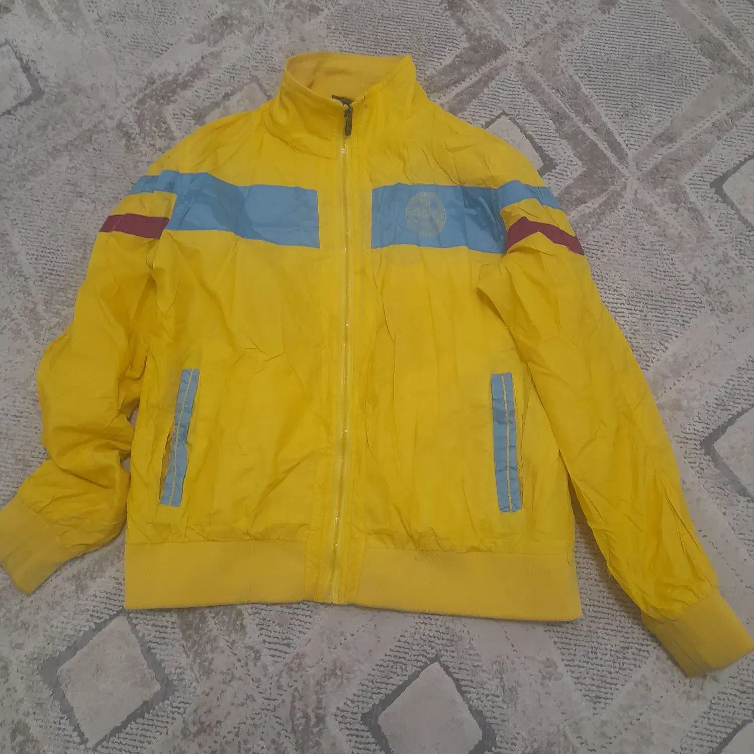 کاپشن و بادگیر درحدنو|لباس|فردیس, نیروگاه برق|دیوار