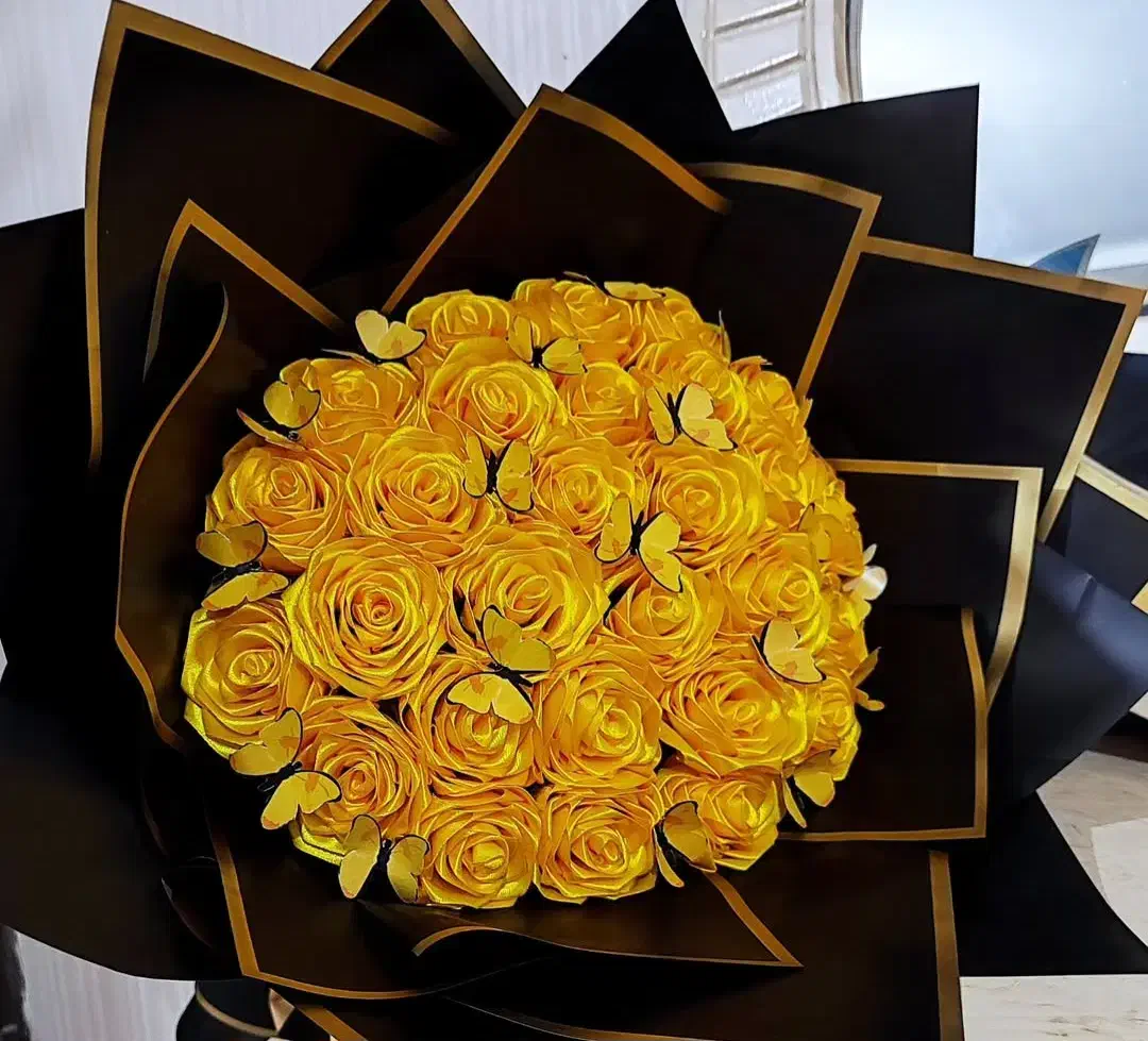 سفارش انواع دسته گل ویژه روز مادر|گل مصنوعی|فسا, |دیوار