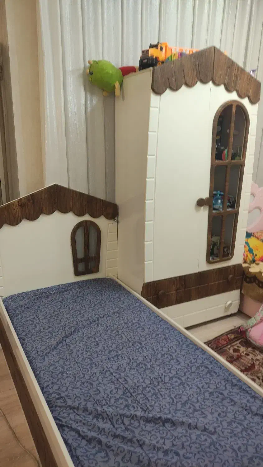 تخت و کمد نوزاد نوجوان وکیوم با تشک طبی|تخت و سرویس خواب|تبریز, |دیوار