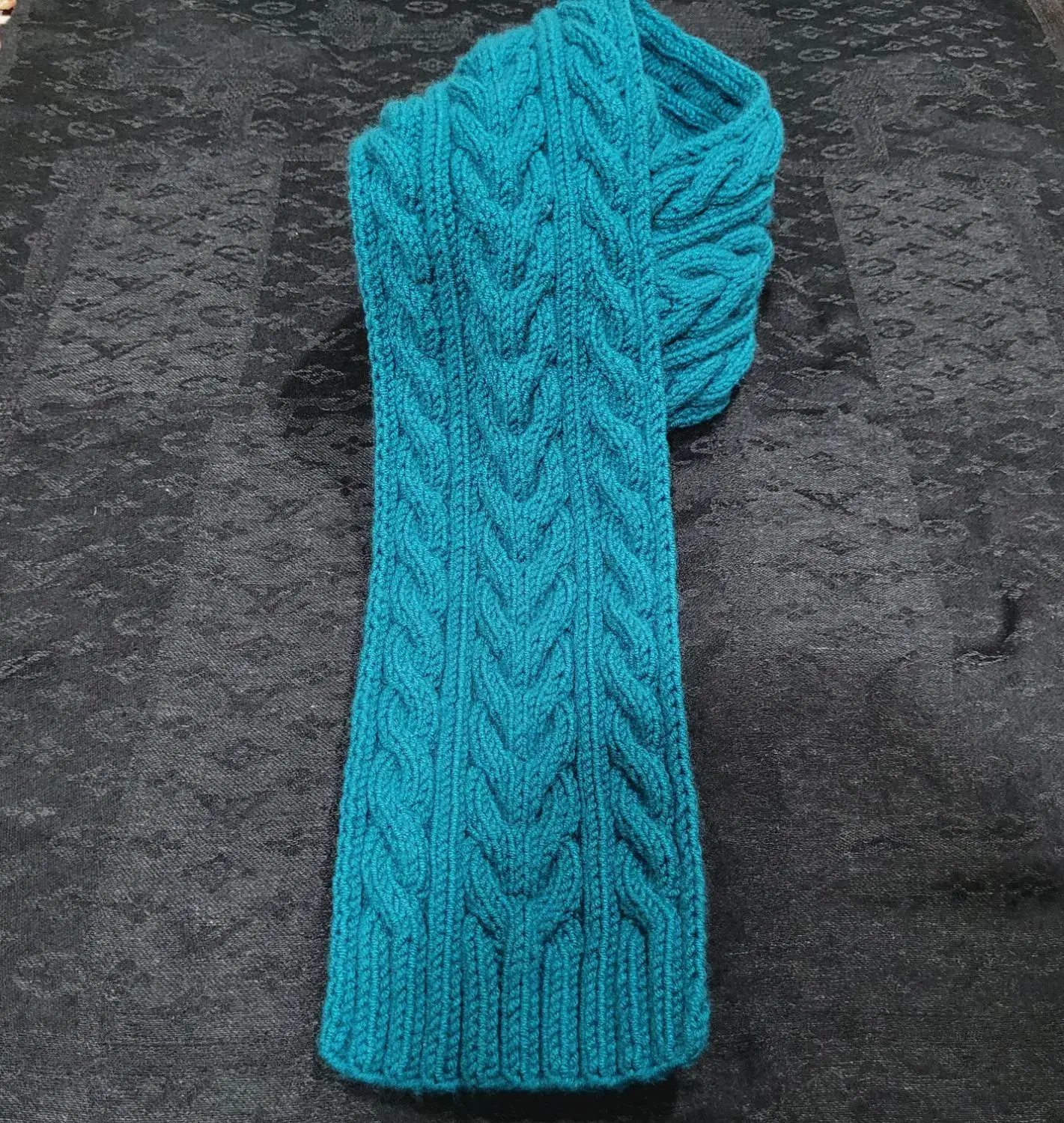 شالگردن دست بافت|لباس|لیسار, |دیوار