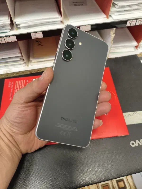 گوشی سامسونگ s25 fe آکبند/256/پشت ویترینی|موبایل|تهران, مسعودیه|دیوار