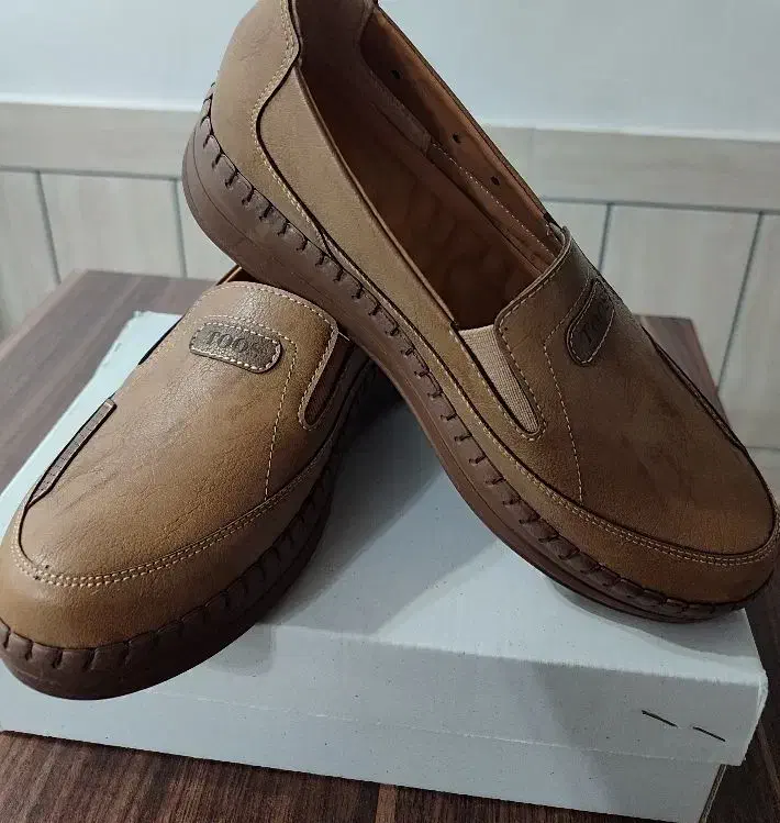 کفش نو|کیف، کفش، کمربند|فردوس (خراسان), |دیوار