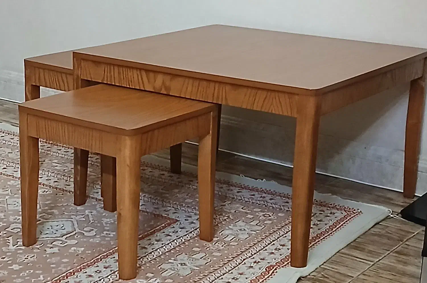 جلو مبلی رنگ عسلی|مبلمان خانگی و میز عسلی|ری, دولتآباد|دیوار