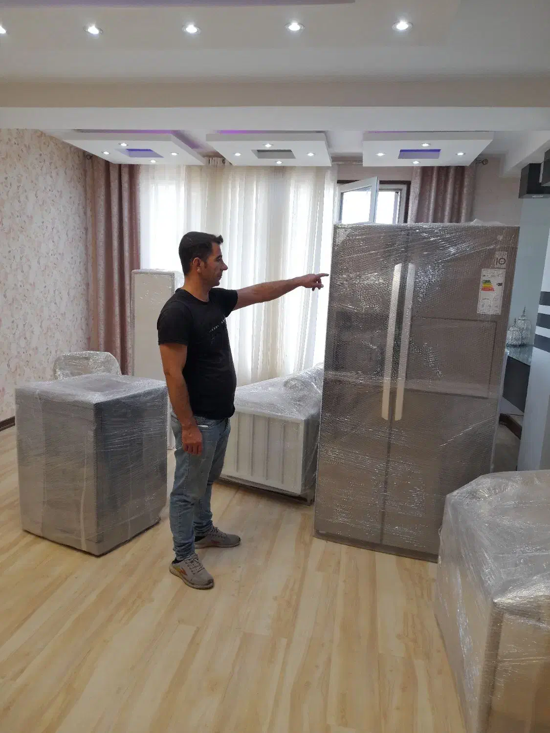 شرکت حق شناس * ایسوزو۶متری باکارگر حمل اثاثیه منزل|خدمات حمل و نقل|سنندج, |دیوار
