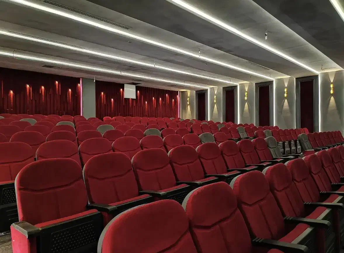 ۱۹۵متر/برج باغ/امکانات هتلینگ/تمدید سالانه/فوری