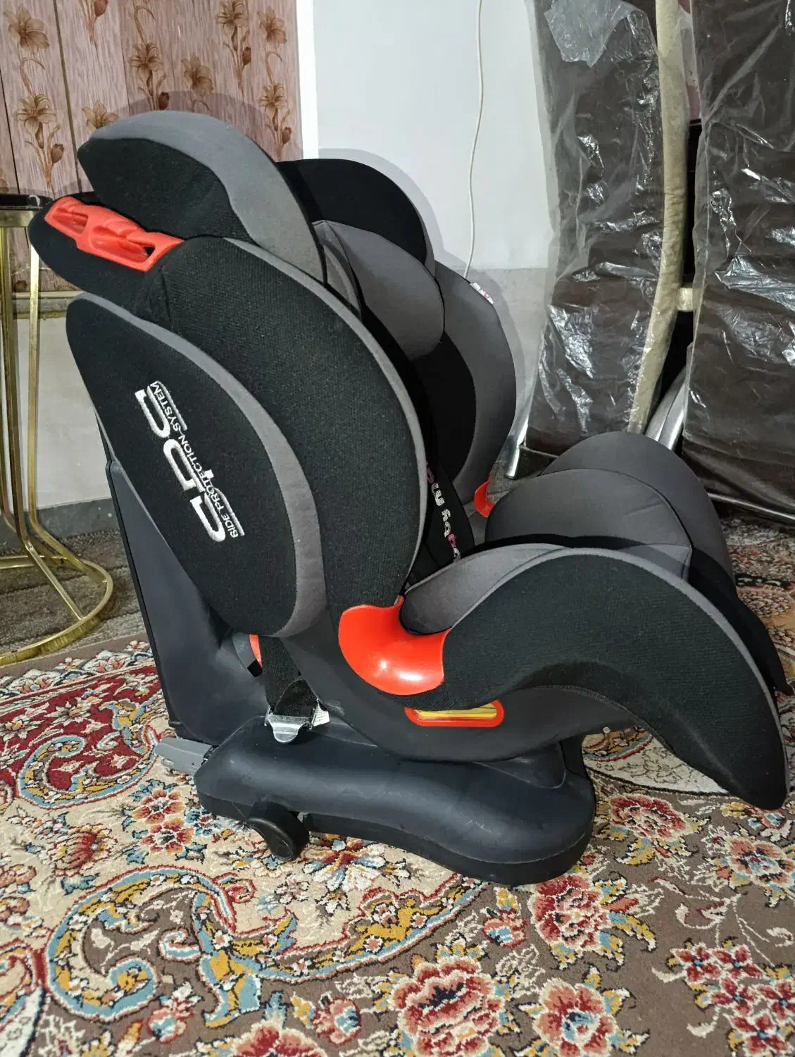 صندلی ماشین کودک|تخت و صندلی بچه|شیراز, میانرود|دیوار