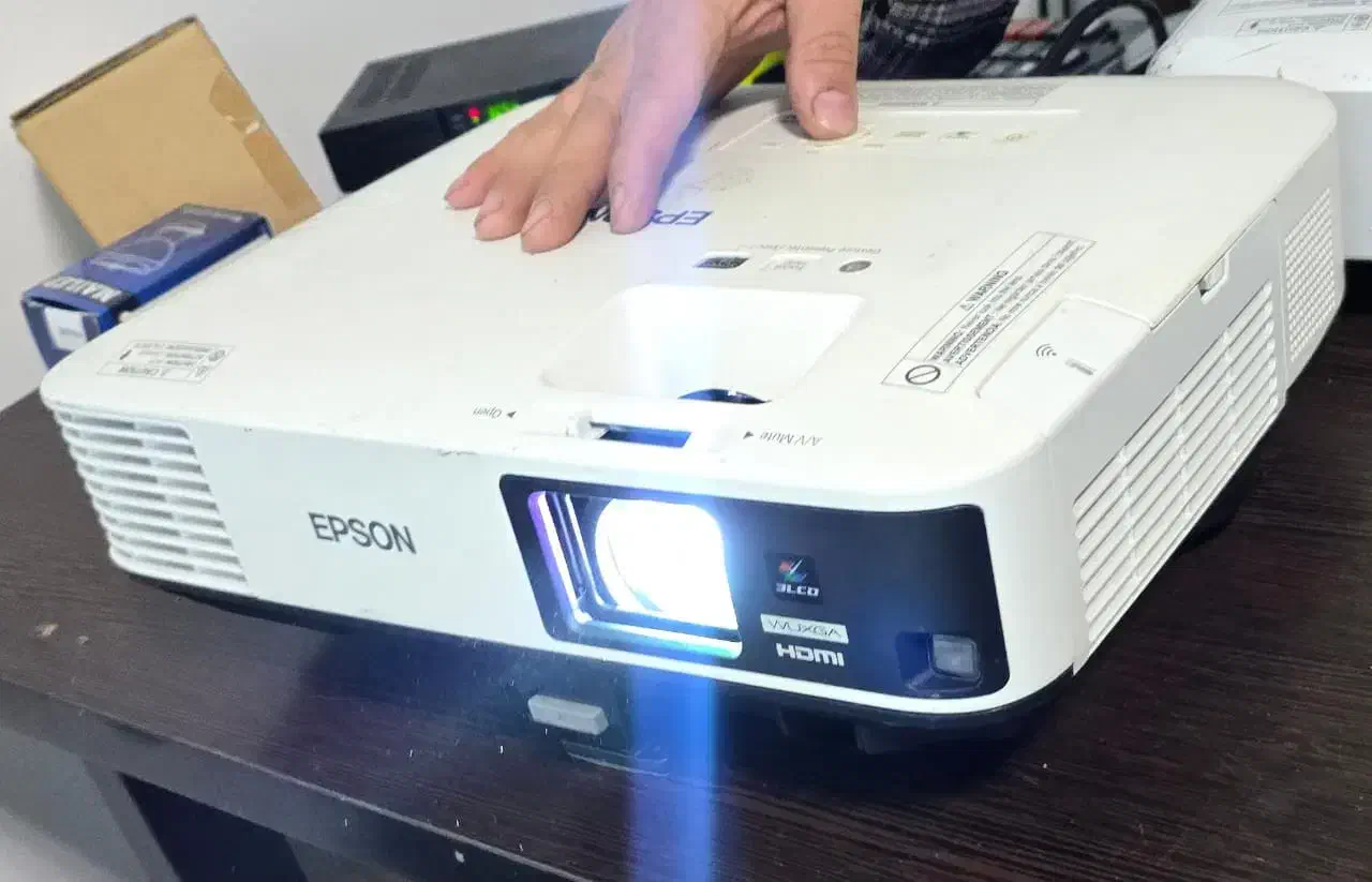 سینما تکنولوژی پروژکتور|تلویزیون و پروژکتور|اردبیل, |دیوار