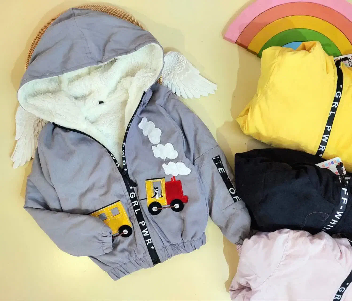 سویشرت میکرو داخل خز گلدوزی قطاری|کفش و لباس بچه|فولادشهر, مسکن مهر فولادشهر|دیوار