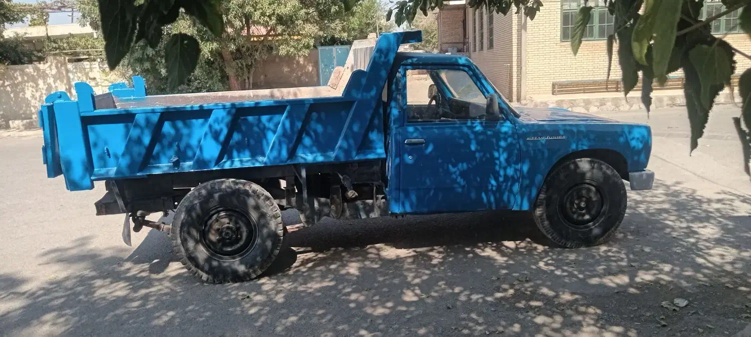 نیسان کمپرس حمل خاک ماسه نخاله پوکه آجر گراویه|خدمات حمل و نقل|نیشابور, کریم آباد|دیوار