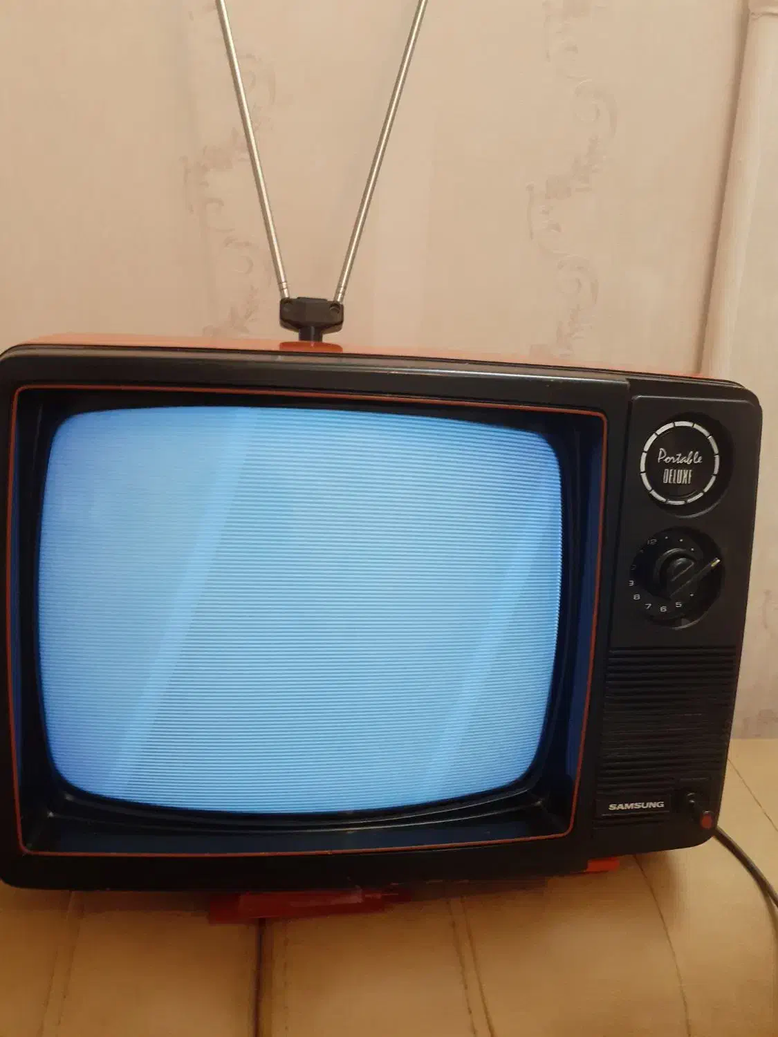 تلویزیون قدیمی سامسونگ کره نوستالوژی عتیقه قدیمی|تلویزیون و پروژکتور|تهران, فلسطین (میدان انقلاب)|دیوار