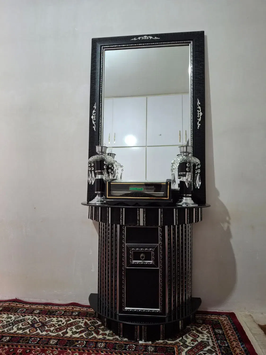 آیینه وشمعدان|آینه|اصفهان, باتون|دیوار