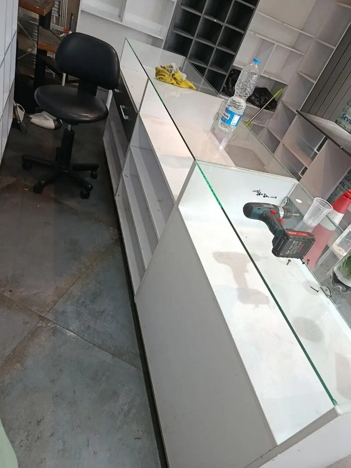 دکور مغازه مناسب بیشتر شغل ها|فروشگاه و مغازه|رشت, نامجو|دیوار