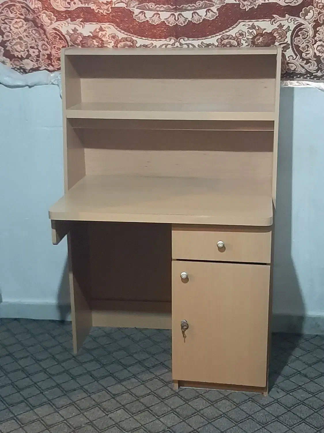 میز تحریر|میز تحریر و کامپیوتر|رشت, دیلمان|دیوار