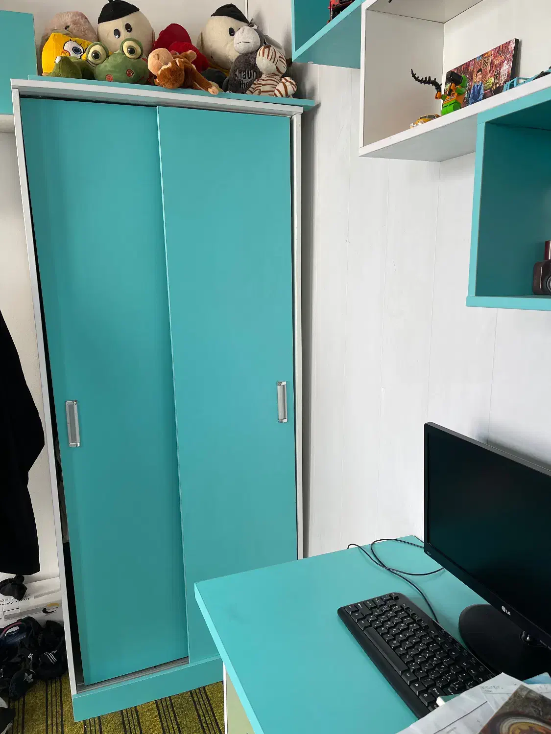 تخت همراه با تشک و کمد و شلف|تخت و سرویس خواب|قائمشهر, |دیوار