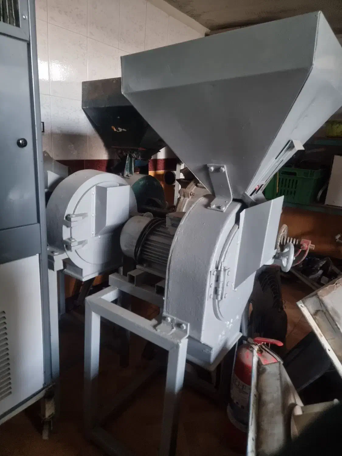 آسیاب ، شکرساب|خردکن، آسیاب، غذاساز|بانه, |دیوار