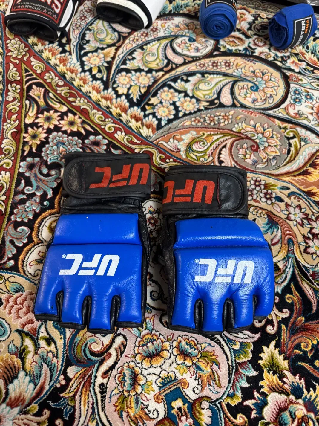 فروش کیسه بوکس و دستکش|تجهیزات ورزشی|تهران, منیریه|دیوار