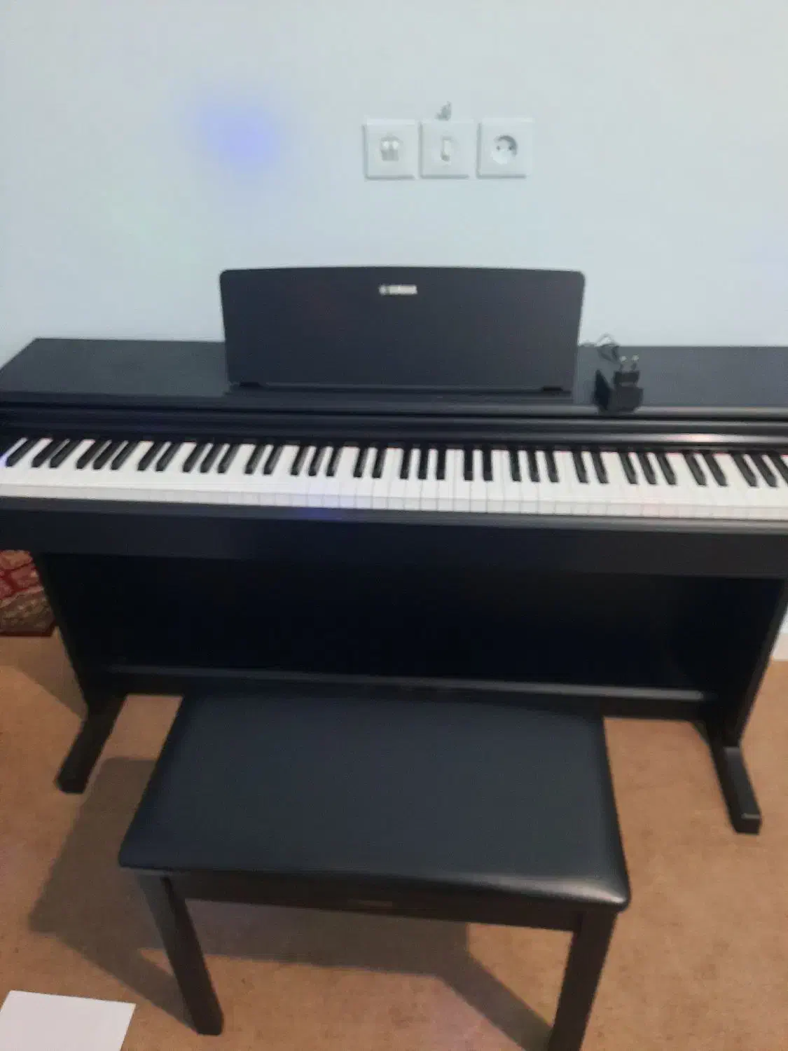 پیانو درحد نو یاماها ۱۰۵به رنگ مشکی|پیانو، کیبورد، آکاردئون|اهواز, فرهنگ شهر|دیوار