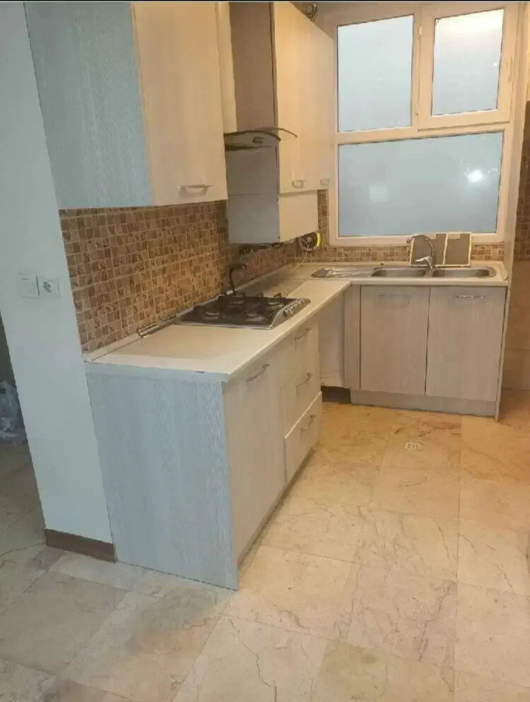 نظافتچی  اقا هستم تمیزیه منزل وراه پله|خدمات نظافت|شهریار, شهریار|دیوار