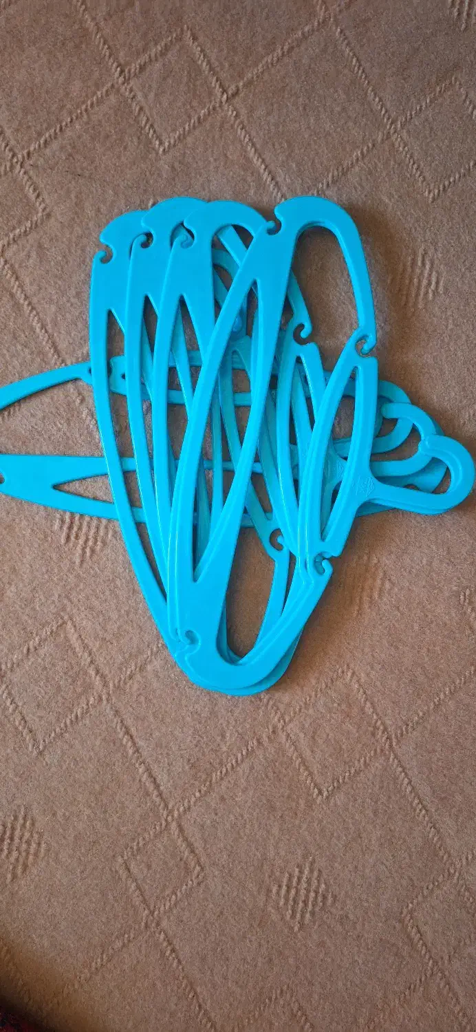 چوب لباسی پلاستیکی نو و فلزی ضخیم|بندرخت و رخت‌آویز|گرگان, |دیوار